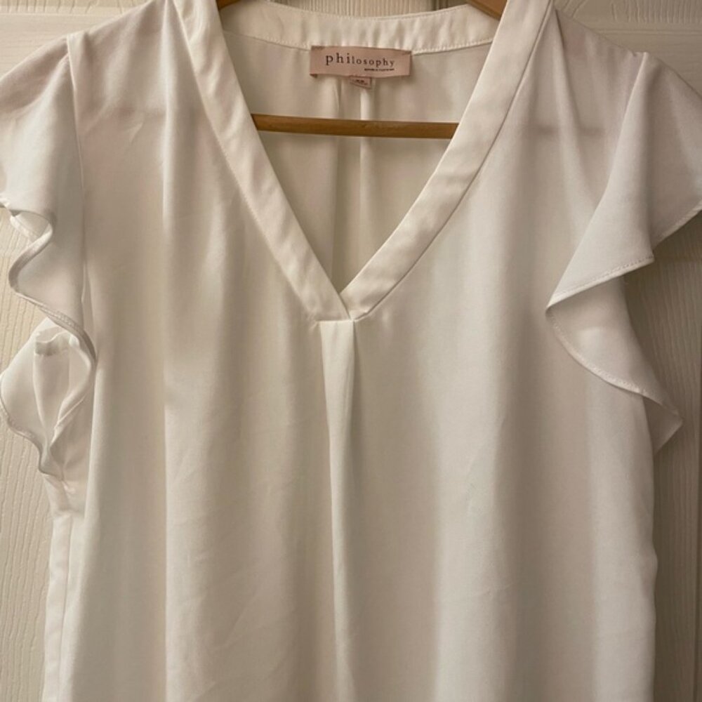 Philosophy Winter White Short Sleeve Blouse V Neck, SMALL Polyester